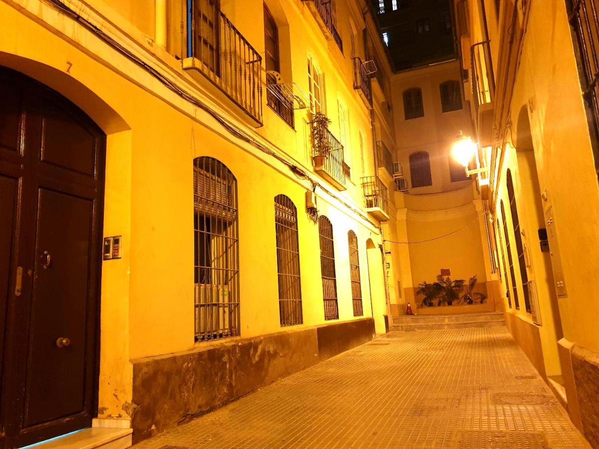 Economical Homes In Center Màlaga Exteriér fotografie